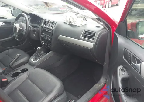 2014 Volkswagen Jetta 1.8T Se z USA, uszkodzony, nr VIN 3VWD17AJ6EM323551